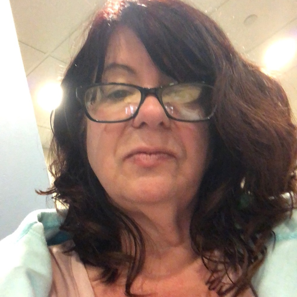 Meet your Posher, Denise